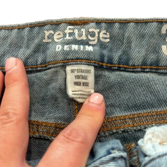 REFUGE Jeans - Picture 5 of 5